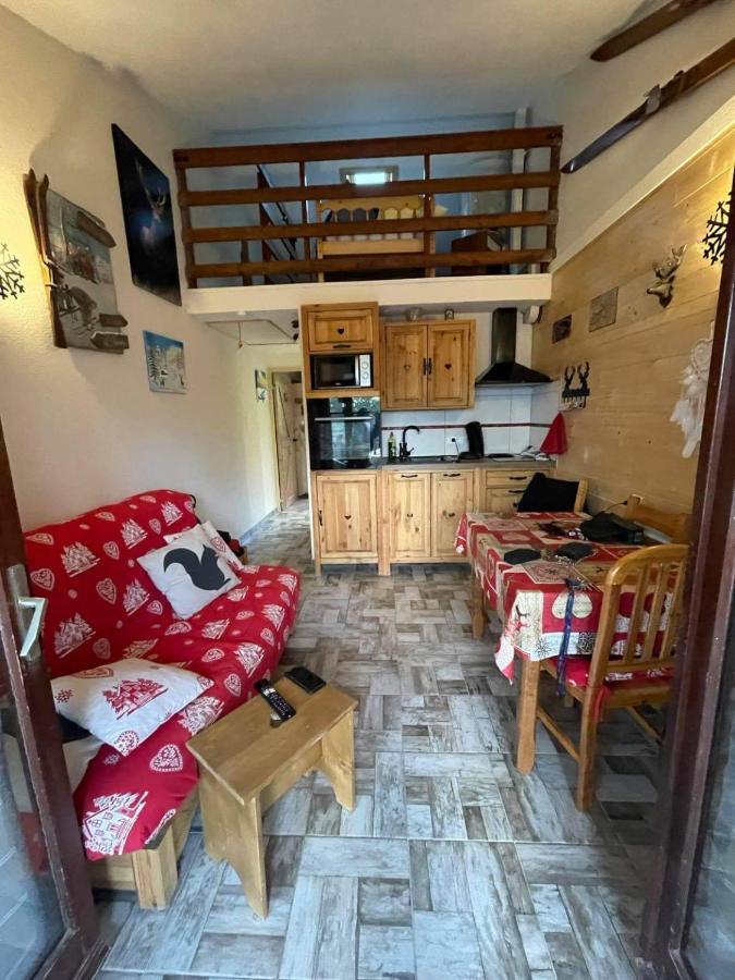 Les Fontanilles Odeillo Chalet 60 Wifi & Parking Gratuit Expose Plein Sud & Plein Pied , Draps & Serviettes De Toilettes Non Inclus, Sabanas Y Toallas No Incluidos Buitenkant foto